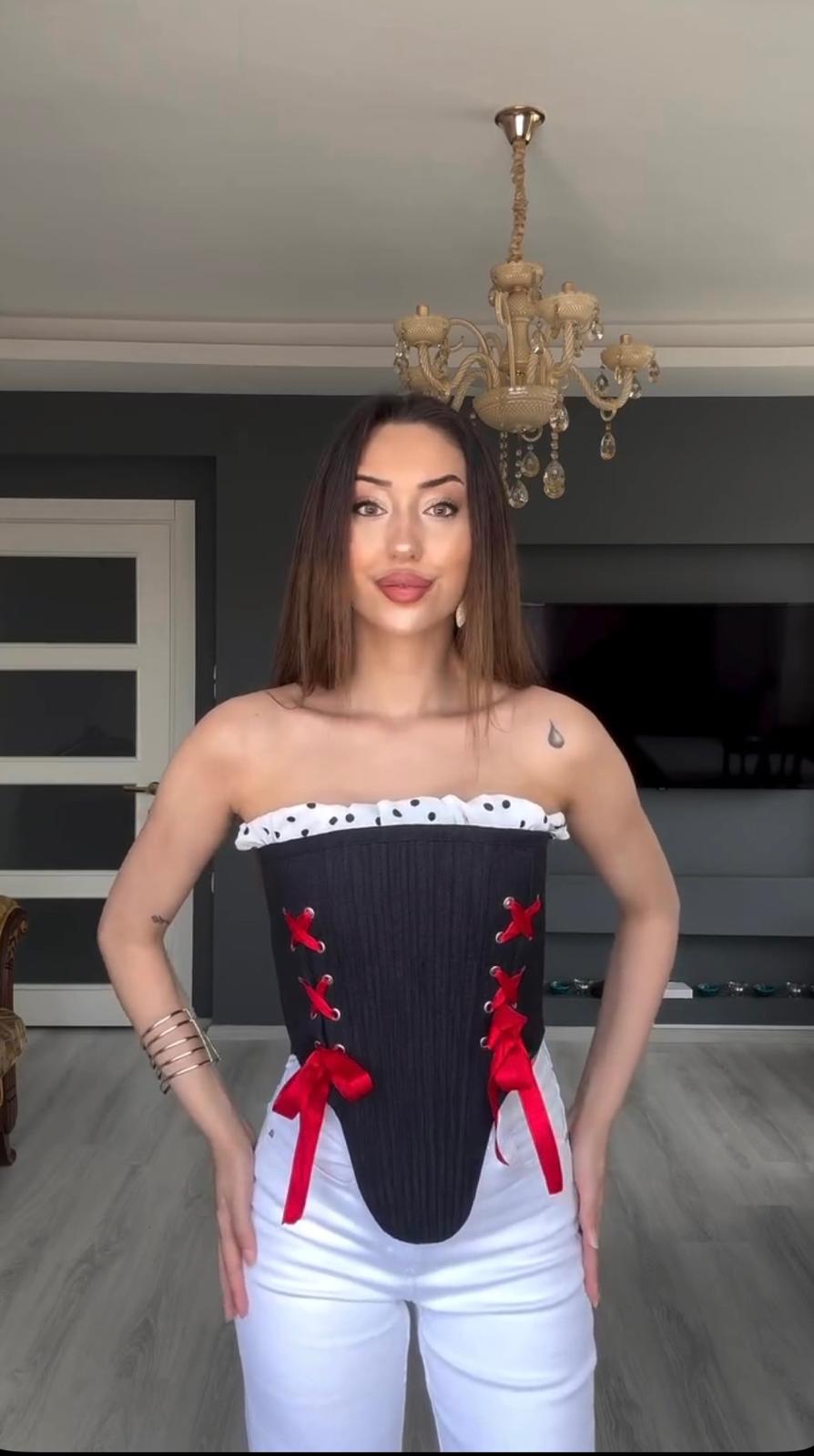 Lacivelt Renkli Kırmızı Kudaleli Denim Korse