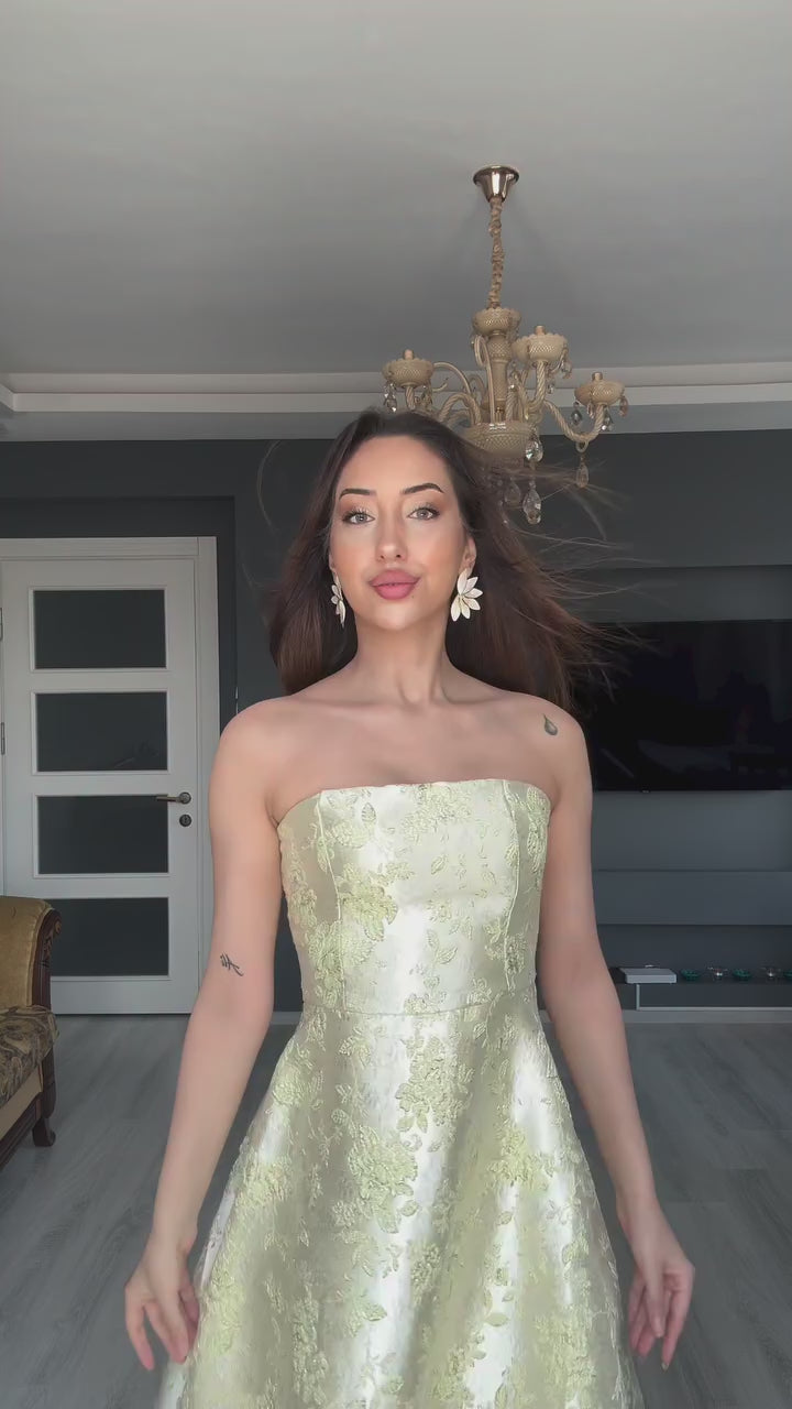 Jakarlı Straplez Lime Elbise